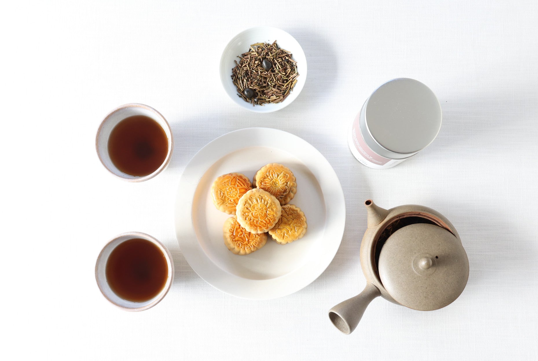 月と茶 ― 中秋の名月に寄せて